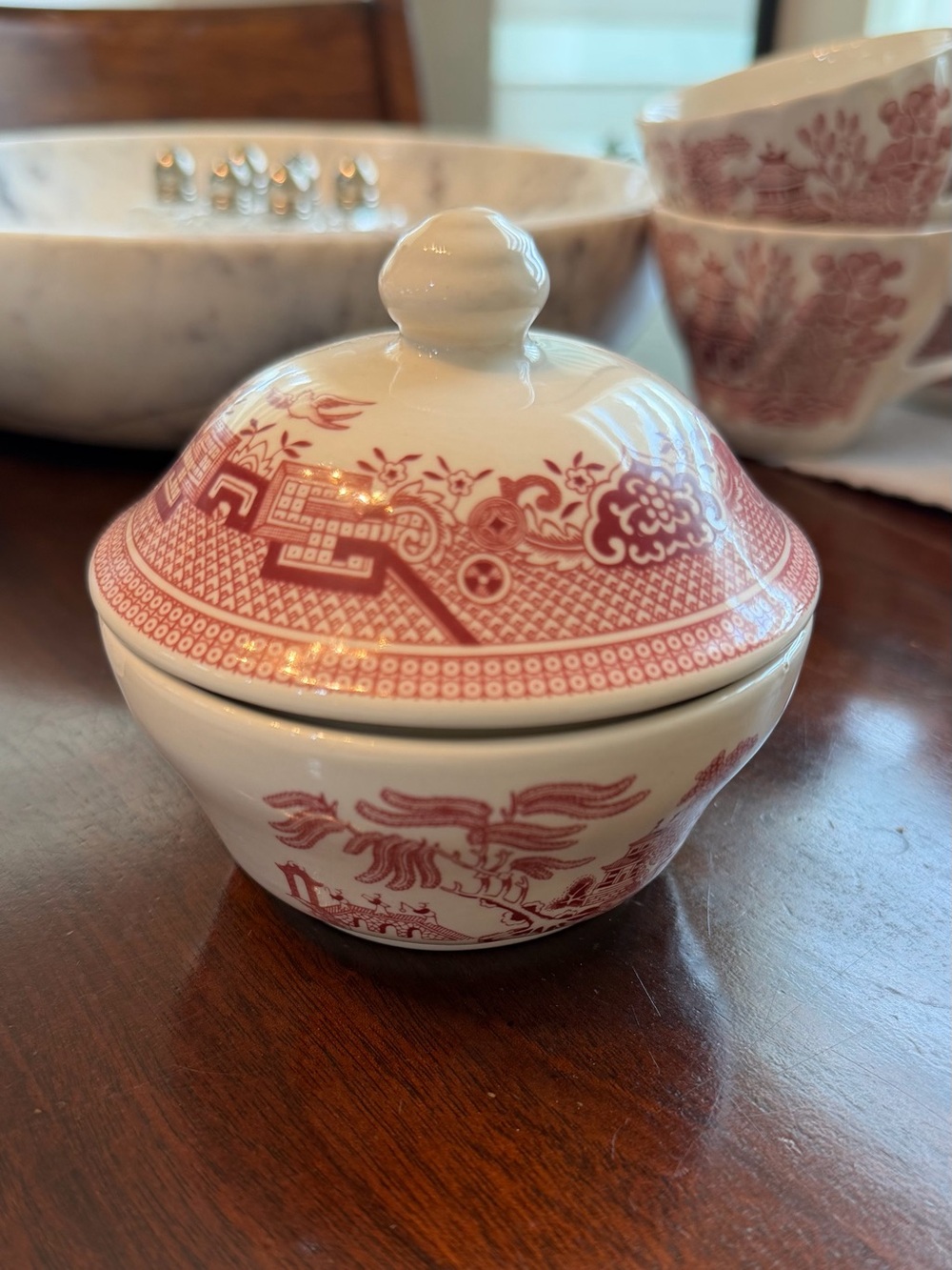 Churchill England Red and White Porcelain Sugar Bowl - Classic Oriental Pattern